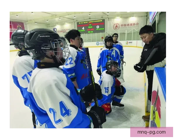 冰球顶级赛事:激烈角逐激发热血 冰球顶级赛事:激烈角逐激发热血