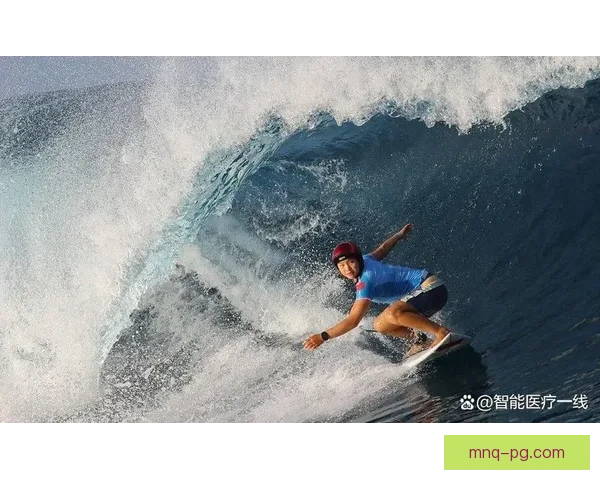 冲浪新手必读：掌握冲浪规则，畅游海浪乐园